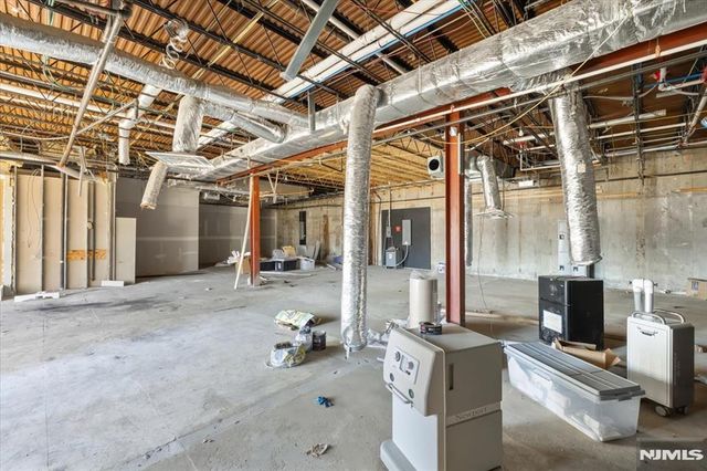 2 Forest Avenue A, Paramus, NJ 07652