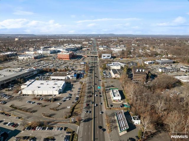 2 Forest Avenue A, Paramus, NJ 07652