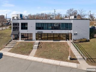 2 Forest Avenue A, Paramus, NJ 07652