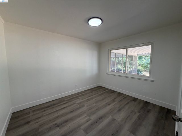 5250 Standish Rd, Sacramento, CA 95820