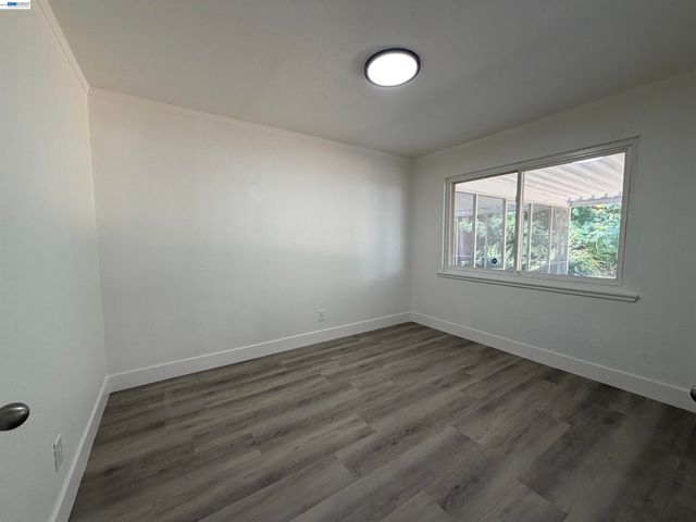 5250 Standish Rd, Sacramento, CA 95820