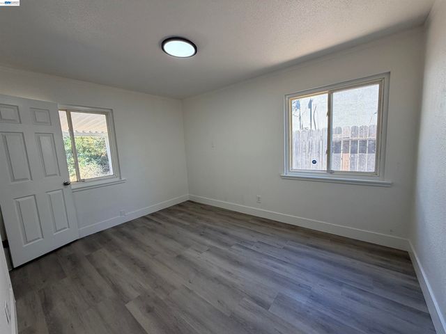 5250 Standish Rd, Sacramento, CA 95820