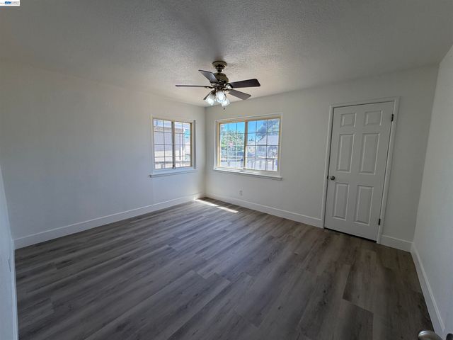 5250 Standish Rd, Sacramento, CA 95820