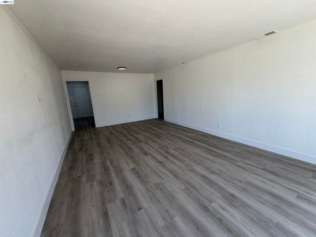 5250 Standish Rd, Sacramento, CA 95820