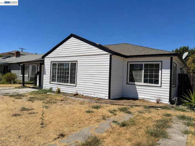 5250 Standish Rd, Sacramento, CA 95820