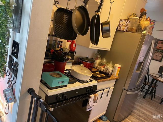 1104 Castaic, Bakersfield, CA 93308