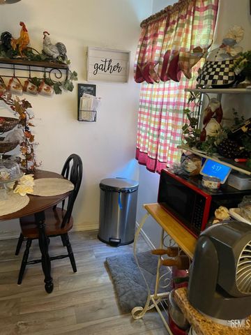 1104 Castaic, Bakersfield, CA 93308