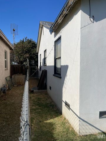 1104 Castaic, Bakersfield, CA 93308