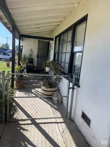 1104 Castaic, Bakersfield, CA 93308