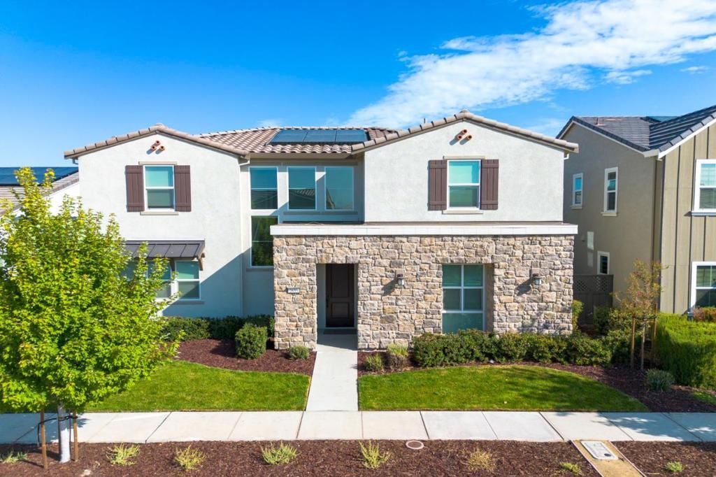 Image 2 of property listing at 2659 Cordelia Lane, Tracy, CA 95377