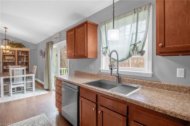 104 Black Avenue, Thomasville, NC 27360