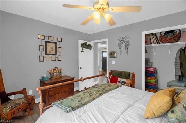 104 Black Avenue, Thomasville, NC 27360