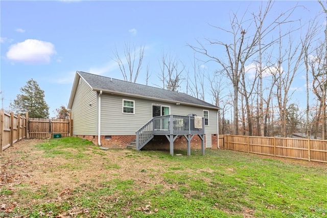 104 Black Avenue, Thomasville, NC 27360