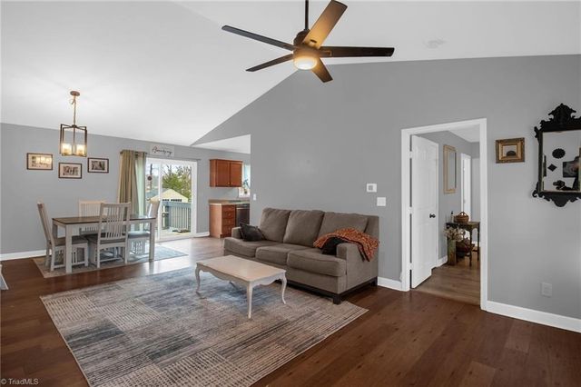 104 Black Avenue, Thomasville, NC 27360