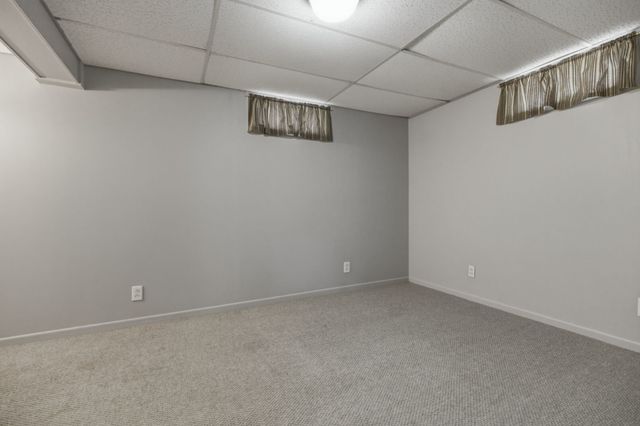 1000 E Watrous Avenue, Des Moines, IA 50315