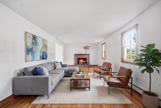 32 Dividence Rd, Reading, MA 01867