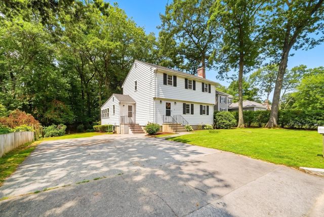 32 Dividence Rd, Reading, MA 01867