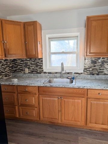 2 West 10th Street 2, Lowell, MA 01850