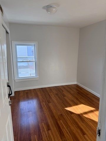 2 West 10th Street 2, Lowell, MA 01850