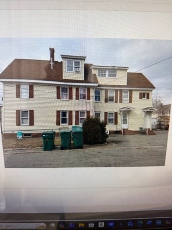 2 West 10th Street 2, Lowell, MA 01850