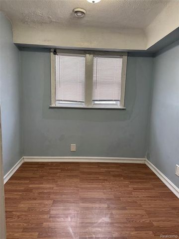 207 Summit Street, River Rouge, MI 48218