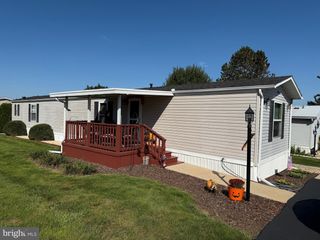 114 PHEASANT RIDGE CIR, Lancaster, PA 17603