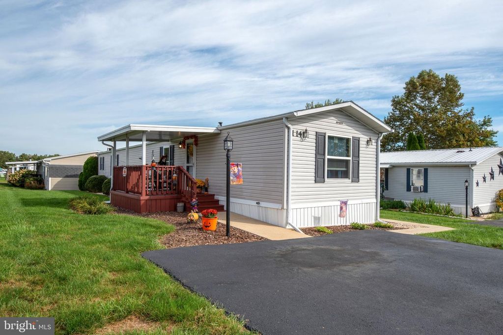 114 PHEASANT RIDGE CIR, Lancaster, PA 17603