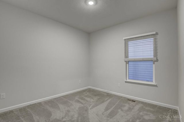 67 Snapdragon Drive, Amelia, OH 45102