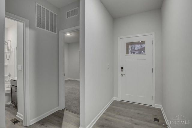 67 Snapdragon Drive, Amelia, OH 45102