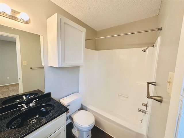 3702 S Second ST 204, Austin, TX 78704