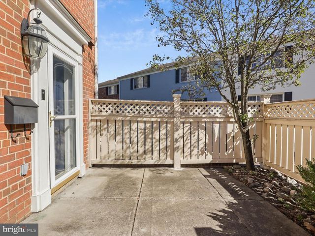 1627 N VAN DORN ST, Alexandria, VA 22304