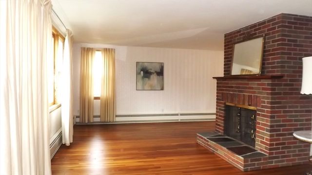 48 Ernest Ave, Worcester, MA 01604