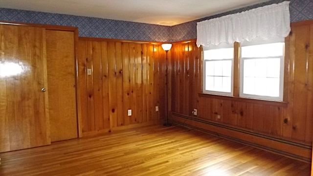 48 Ernest Ave, Worcester, MA 01604