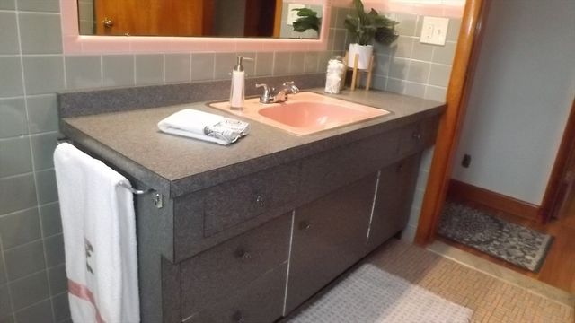 48 Ernest Ave, Worcester, MA 01604