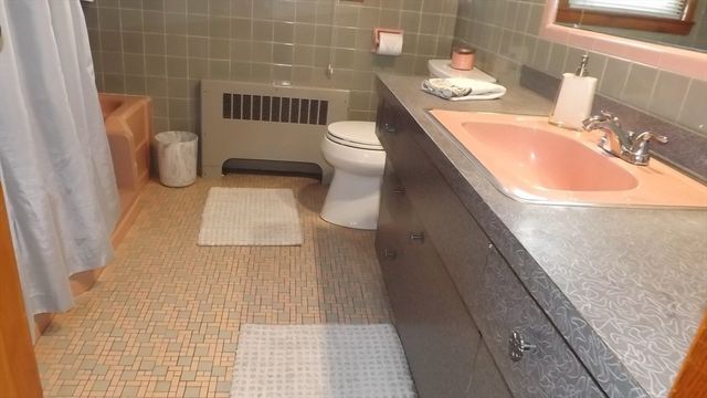 48 Ernest Ave, Worcester, MA 01604