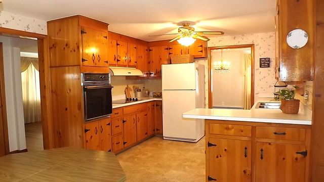 48 Ernest Ave, Worcester, MA 01604