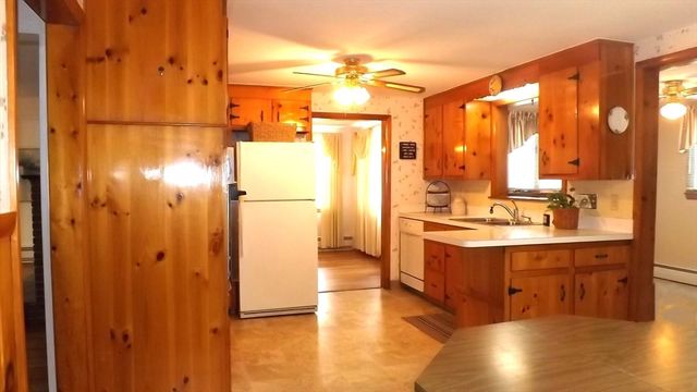 48 Ernest Ave, Worcester, MA 01604