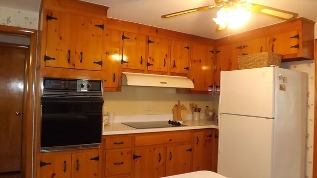 48 Ernest Ave, Worcester, MA 01604