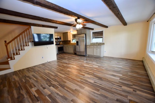 9 Lakeview Ter., Middleboro, MA 02346