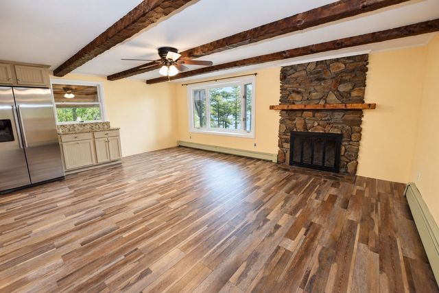 9 Lakeview Ter., Middleboro, MA 02346