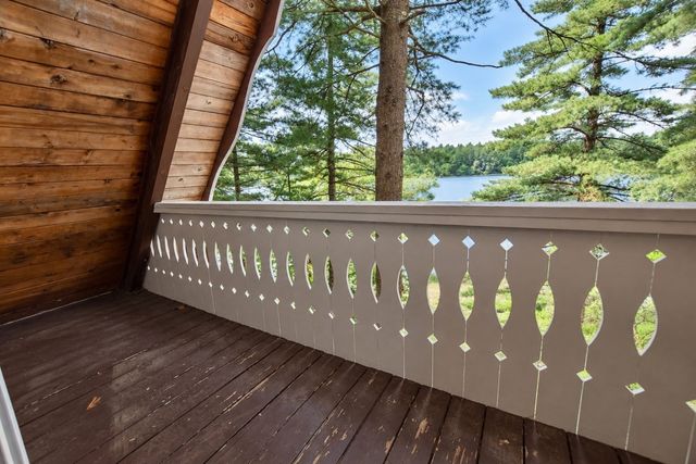 9 Lakeview Ter., Middleboro, MA 02346