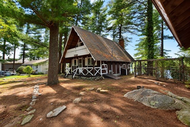 9 Lakeview Ter., Middleboro, MA 02346