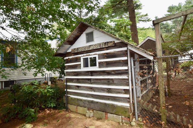 9 Lakeview Ter., Middleboro, MA 02346
