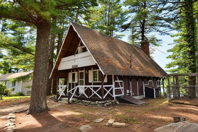 9 Lakeview Ter., Middleboro, MA 02346