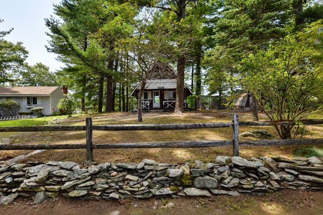 9 Lakeview Ter., Middleboro, MA 02346