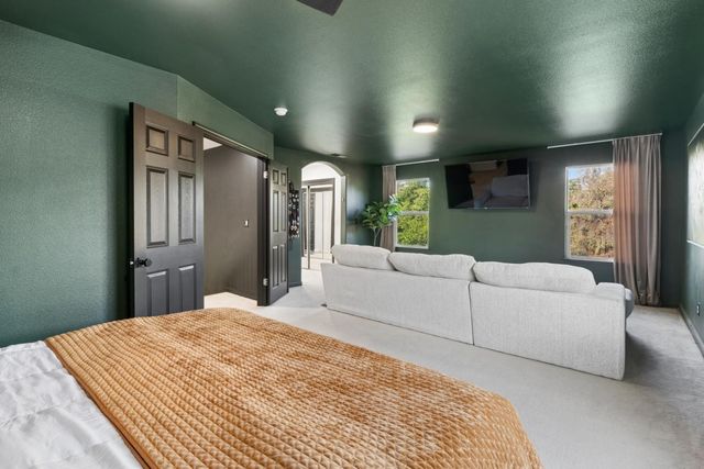 1989 S Orangewood Drive, Fresno, CA 93727