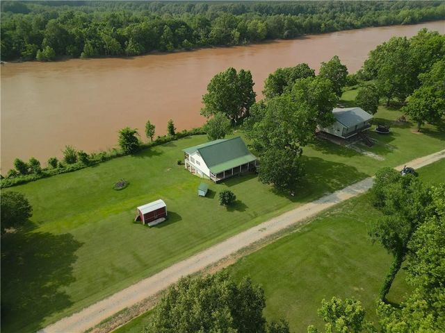 1065 BERNARD RESORT Parkway, Marksville, LA 71351