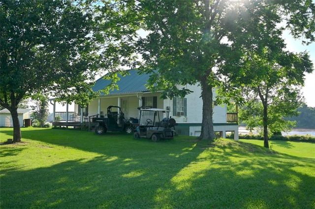 1065 BERNARD RESORT Parkway, Marksville, LA 71351