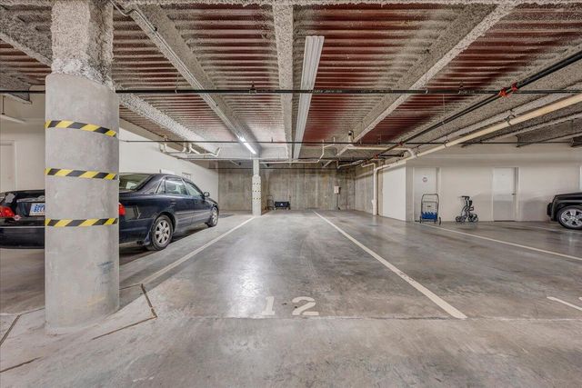 3040 McVitty Forest Dr Apt 211, Roanoke, VA 24018