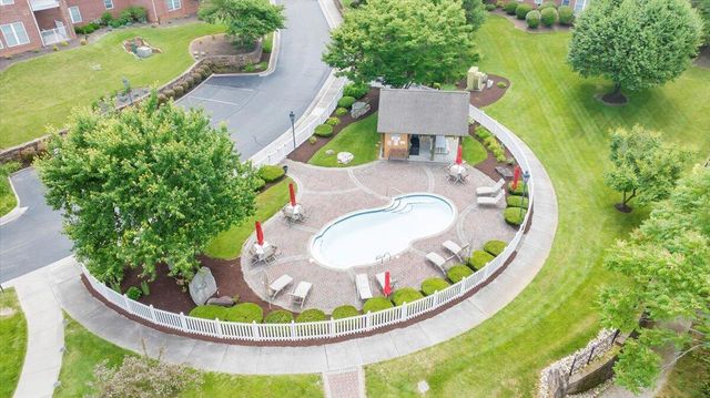 3040 McVitty Forest Dr Apt 211, Roanoke, VA 24018
